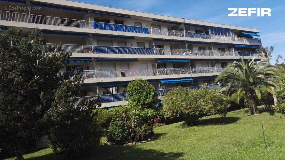 Appartement à MANDELIEU-LA-NAPOULE