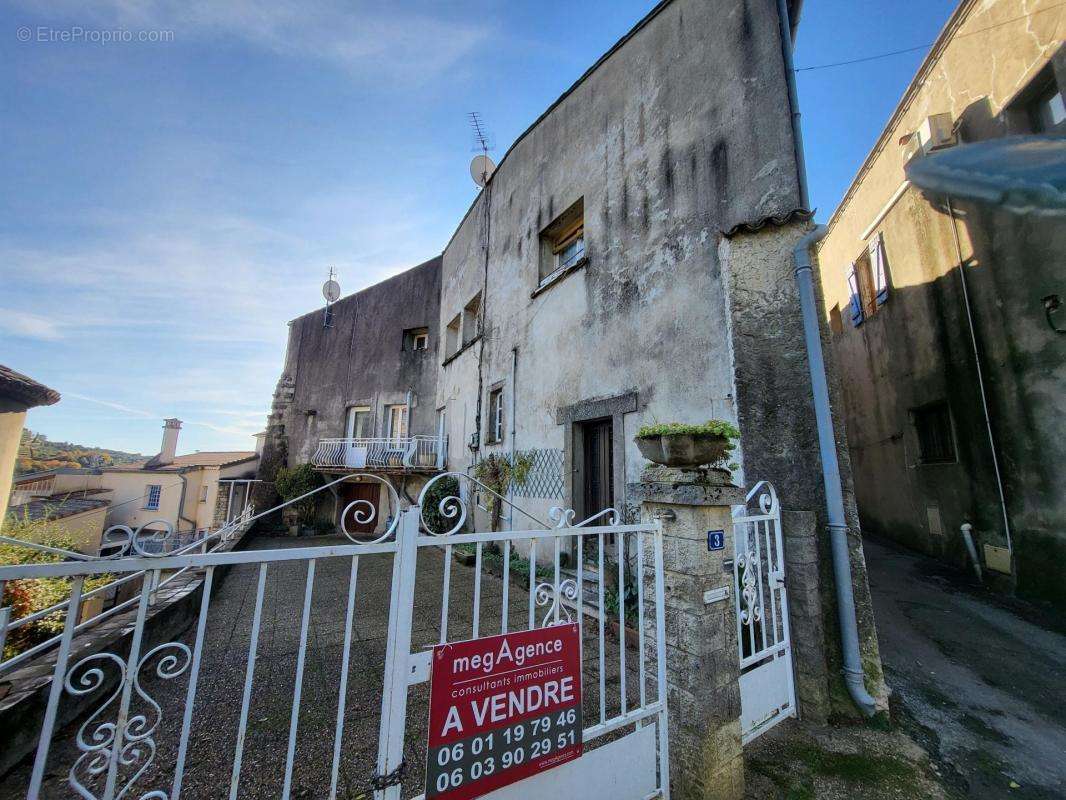 Appartement à SAINT-BRES