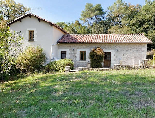 Maison à SAINT-PAUL-DE-SERRE