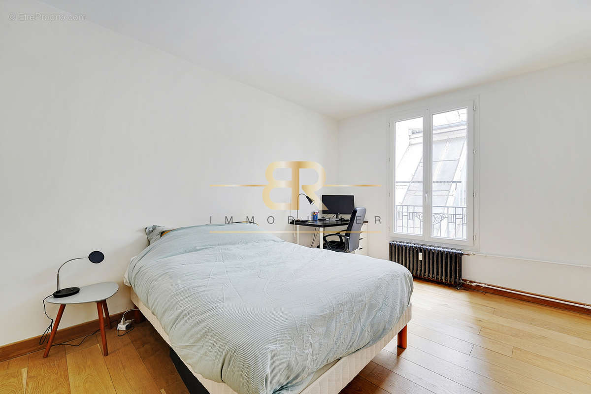 Appartement à PARIS-8E