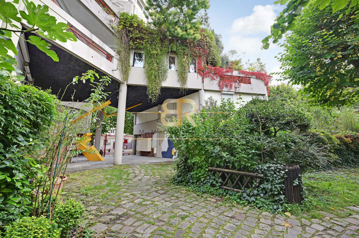 Appartement à AUBERVILLIERS