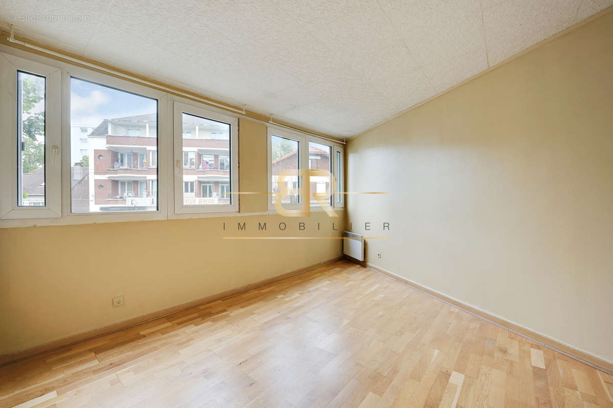 Appartement à AUBERVILLIERS