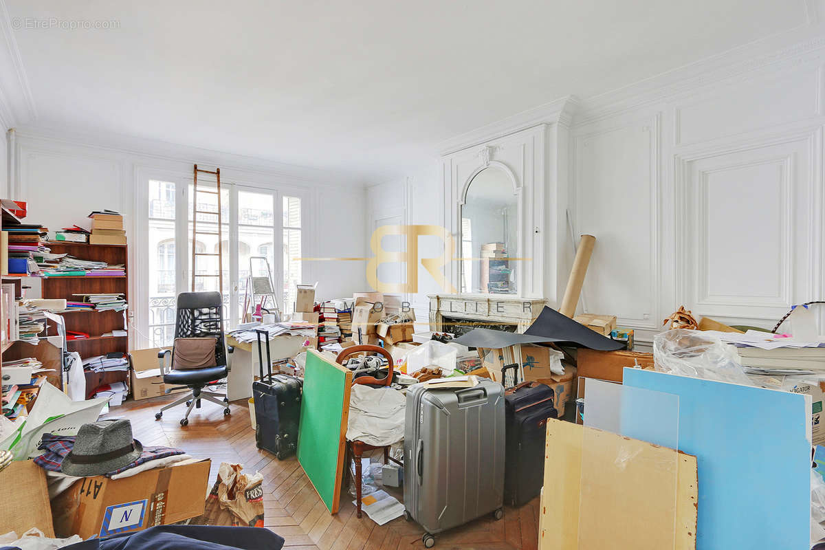 Appartement à PARIS-17E