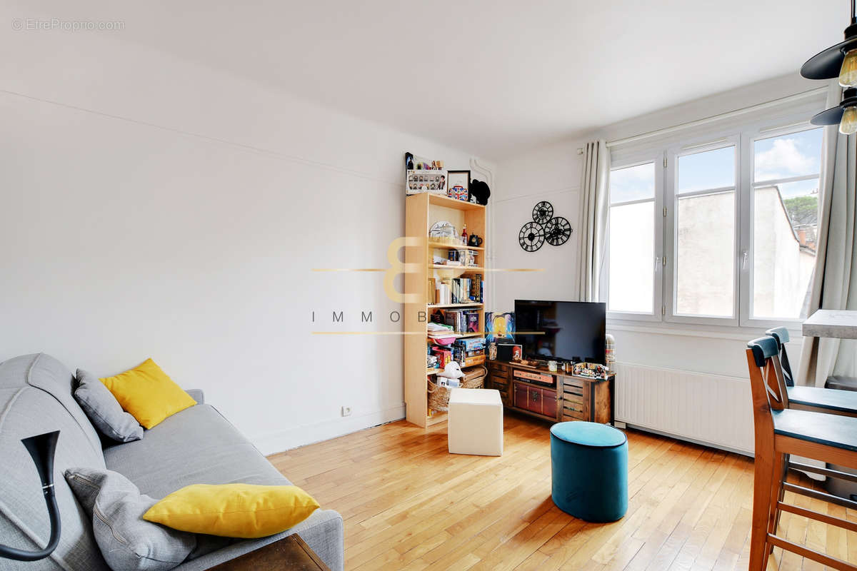 Appartement à PARIS-10E