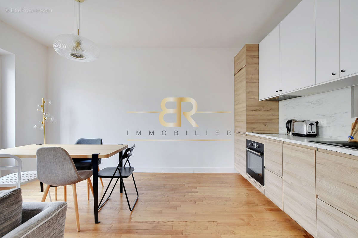 Appartement à PARIS-11E