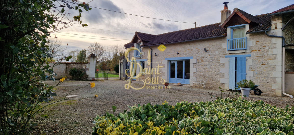 Maison à CHAMPIGNY-SUR-VEUDE