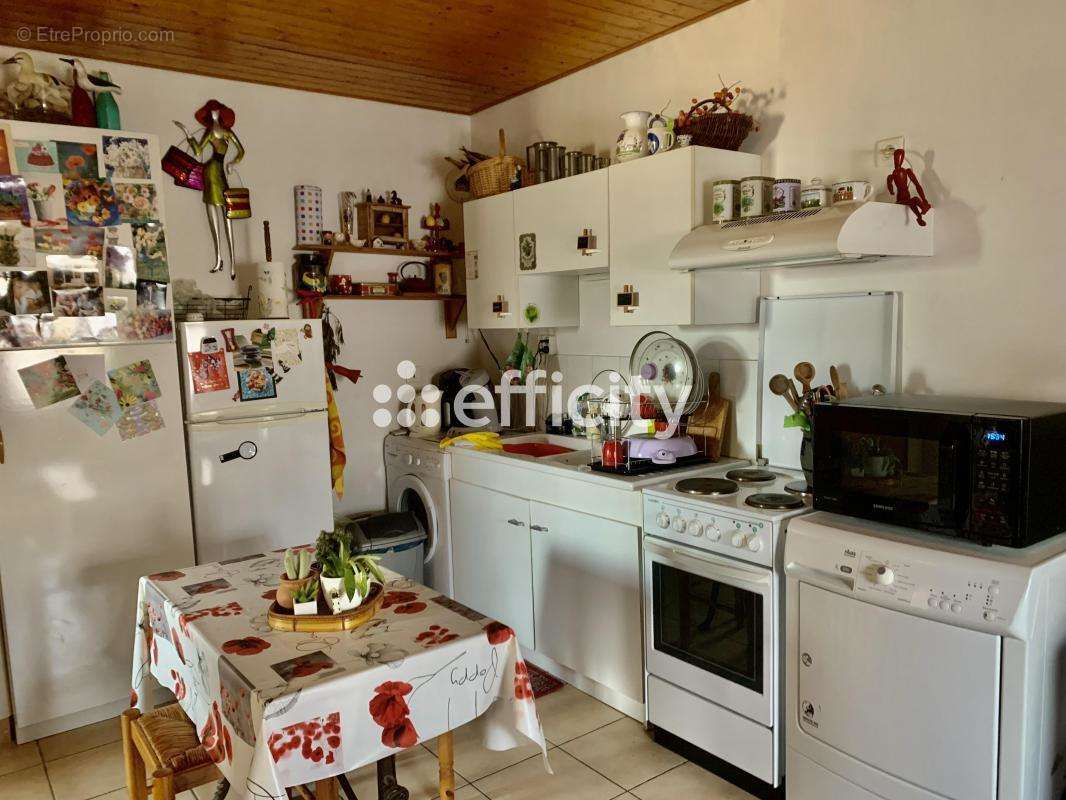 Appartement à BOURCEFRANC-LE-CHAPUS