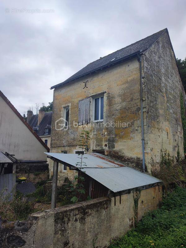 Maison à LA CHARTRE-SUR-LE-LOIR