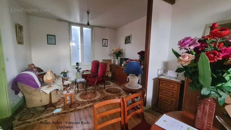 Appartement à TONNAY-BOUTONNE