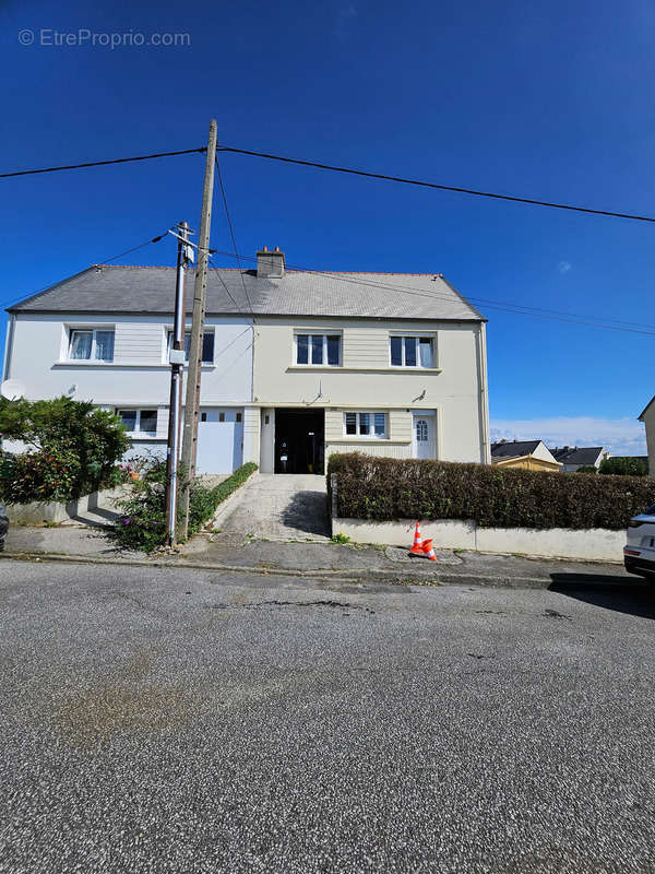 Maison à CAMARET-SUR-MER