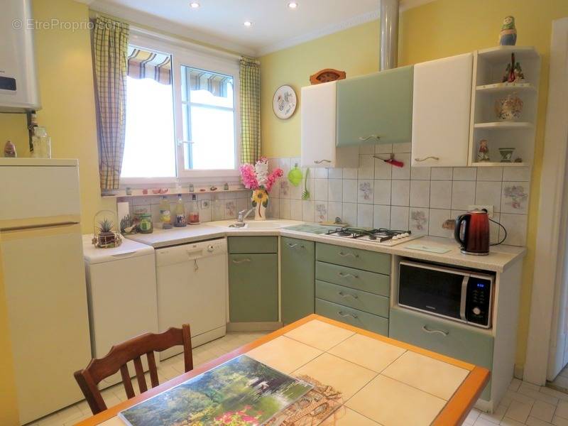 Appartement à LYON-8E