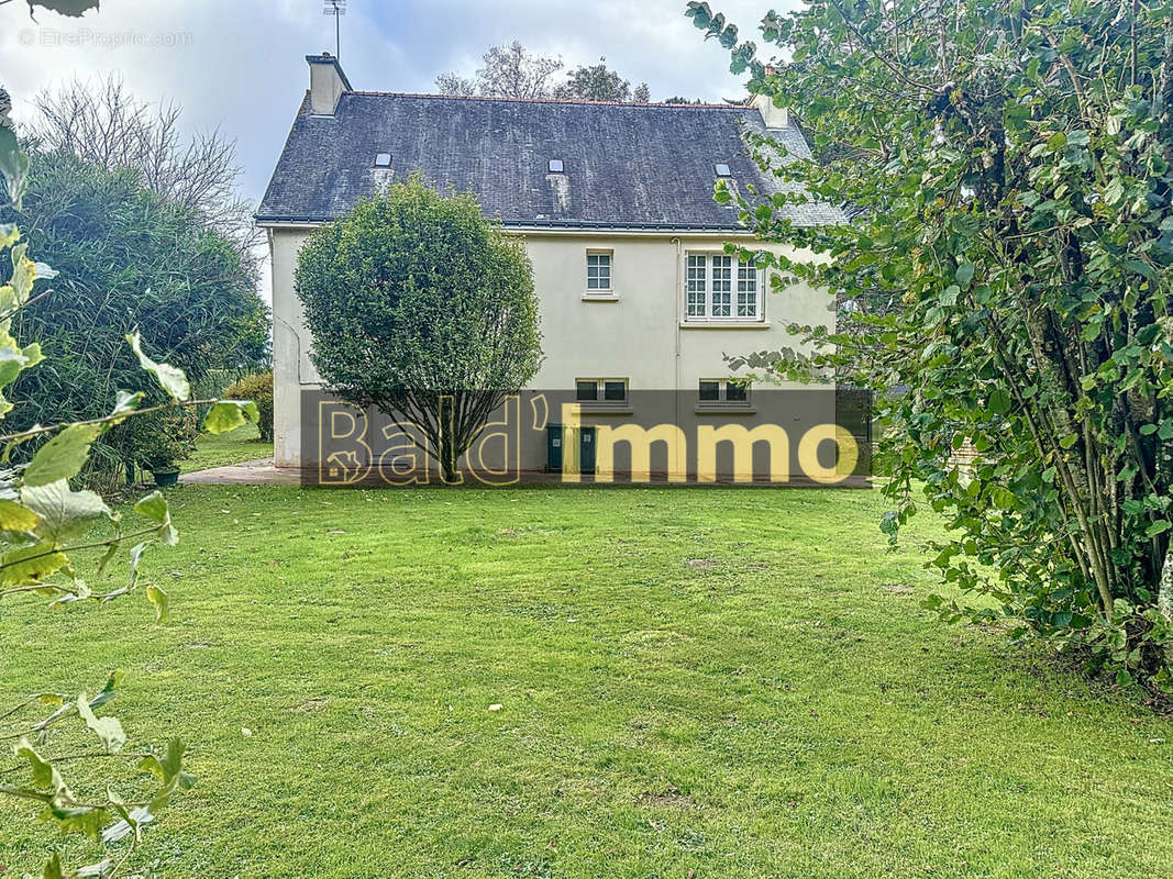 Maison à LANGUIDIC