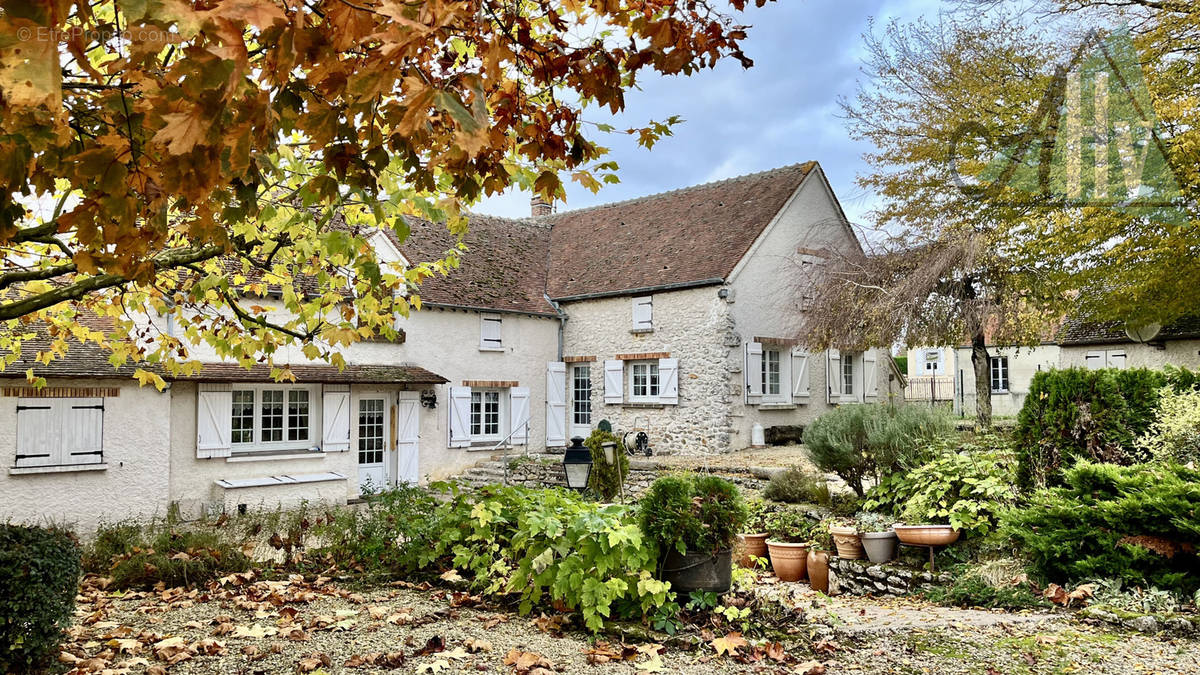 Maison à JOUY-LE-CHATEL