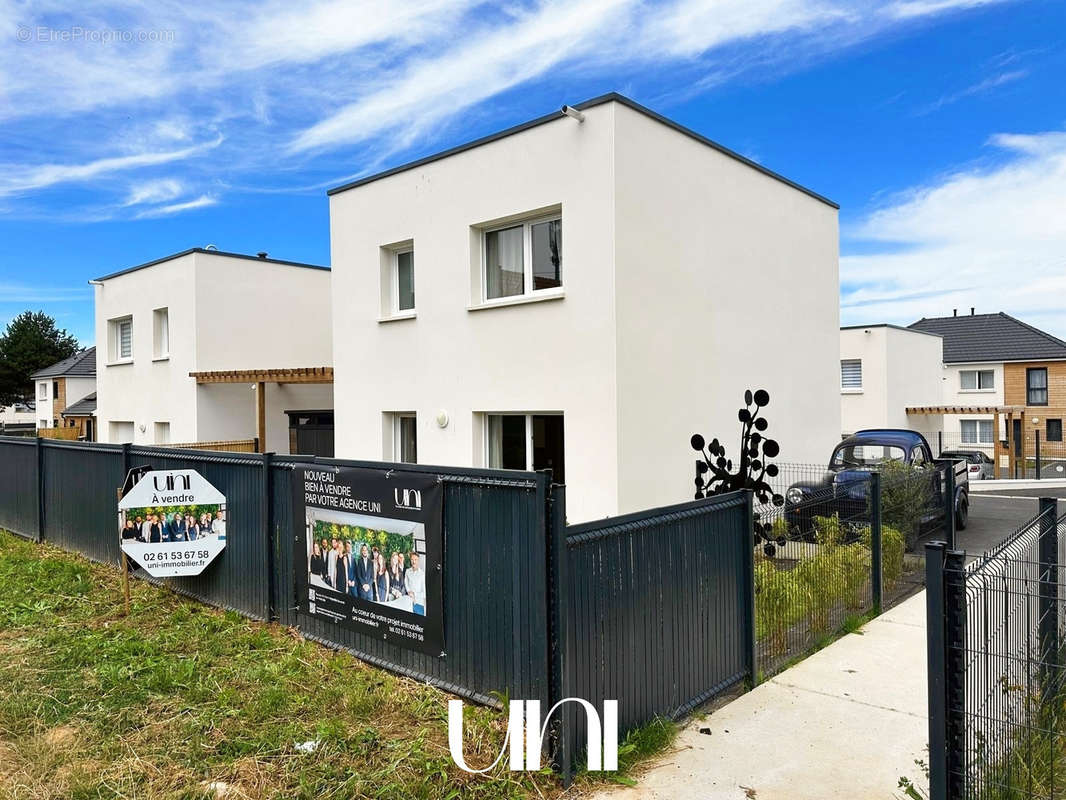 Maison à COURSEULLES-SUR-MER