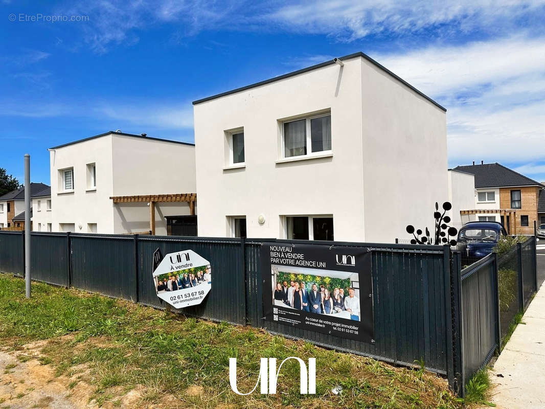 Maison à COURSEULLES-SUR-MER