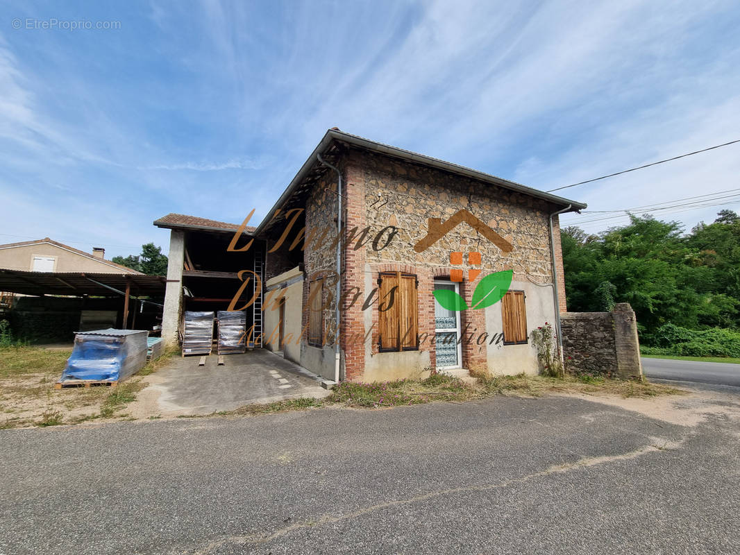 Maison à SAINT-UZE