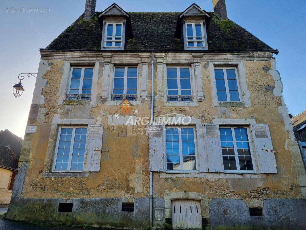 Maison à SAINT-CALAIS