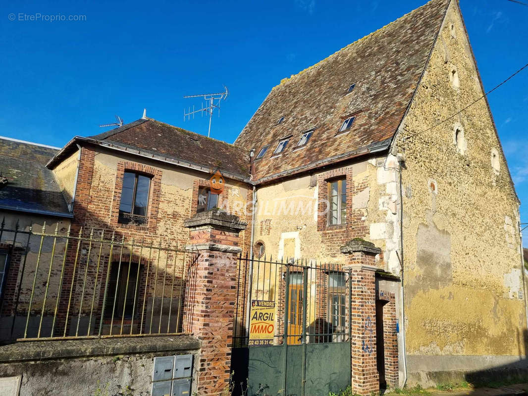 Maison à SAINT-CALAIS