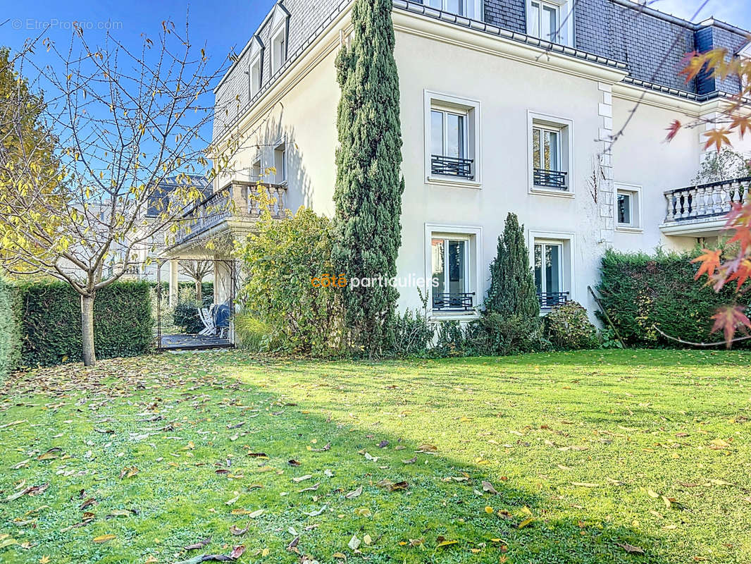 Appartement à SAINT-MAUR-DES-FOSSES