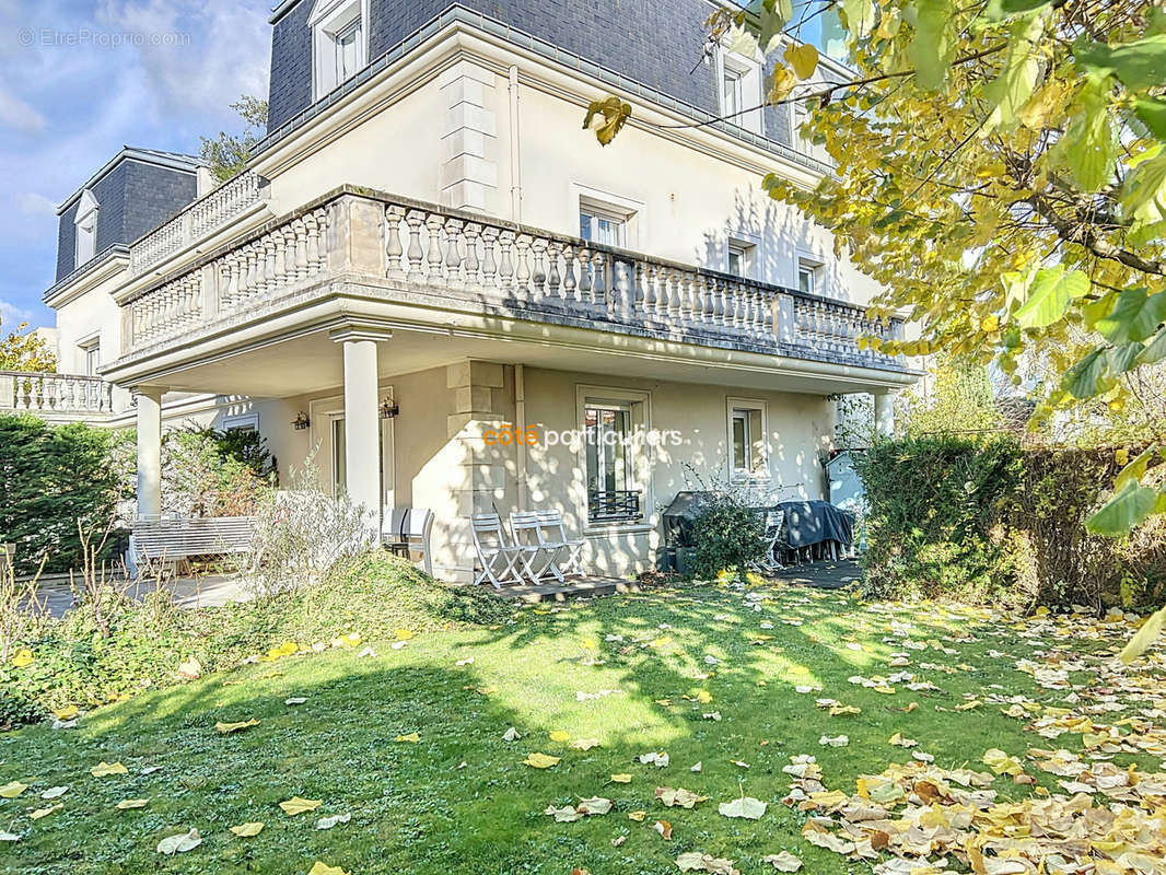 Appartement à SAINT-MAUR-DES-FOSSES