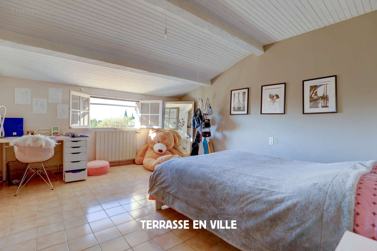 Appartement à MARSEILLE-12E