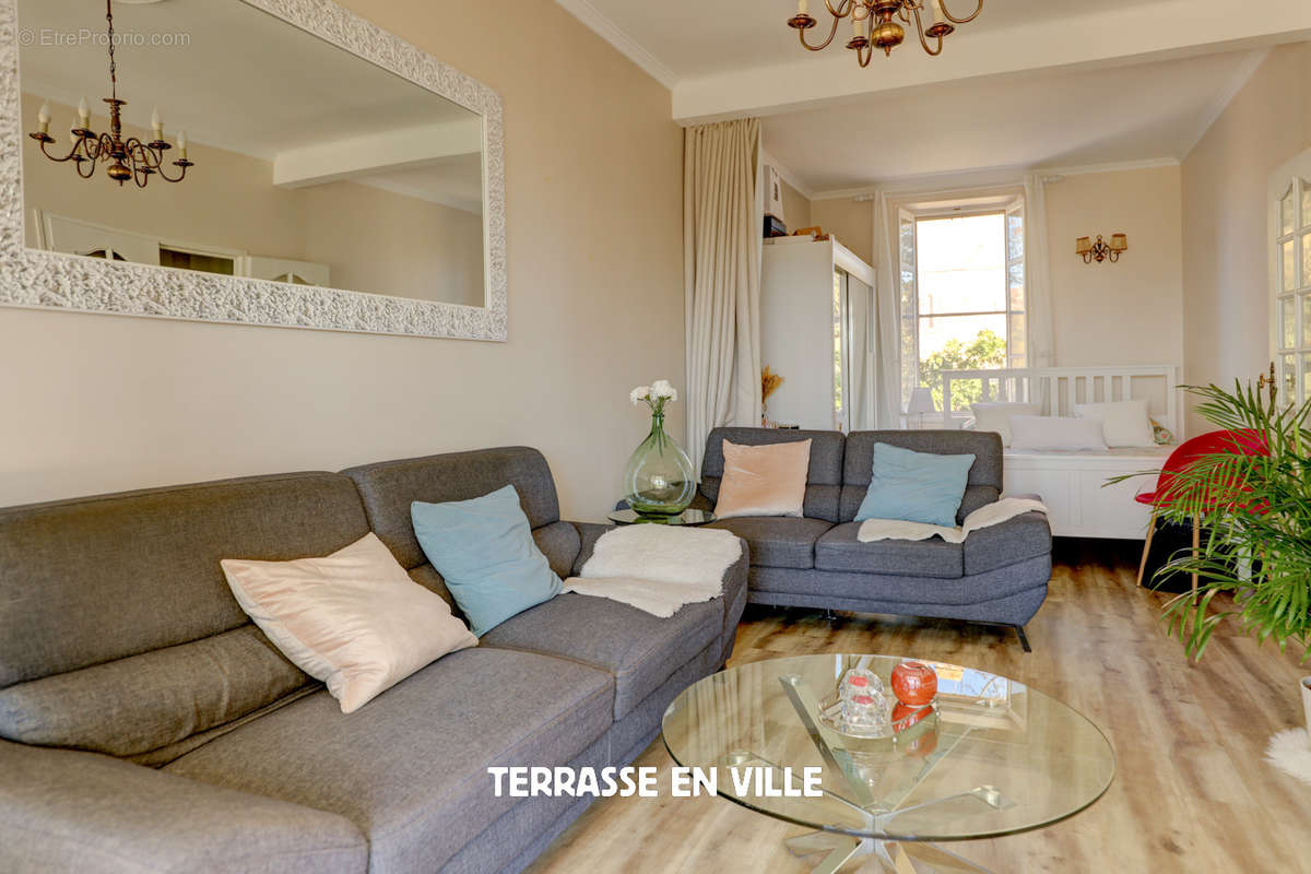 Appartement à MARSEILLE-12E