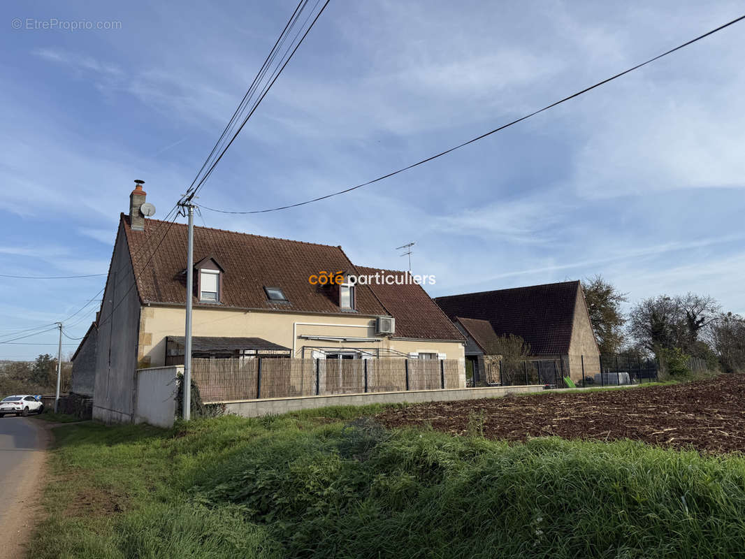 Maison à CHARENTON-DU-CHER