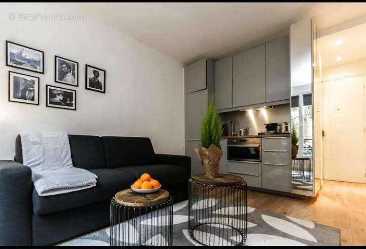 Appartement à PARIS-10E