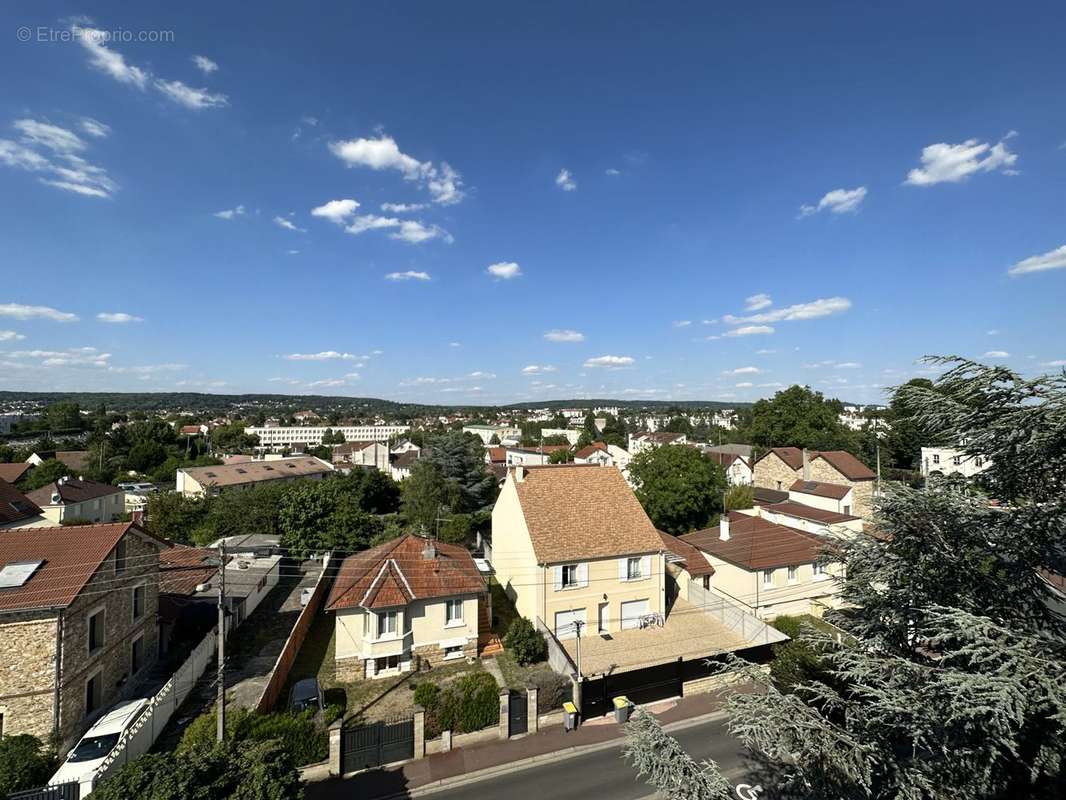 VUE DÉGAGÉE - Appartement à ERMONT