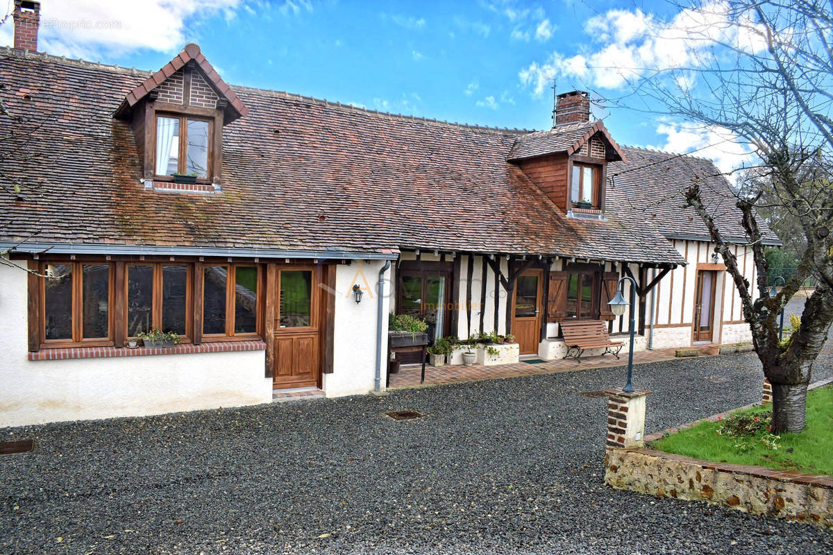 Maison à SARGE-SUR-BRAYE