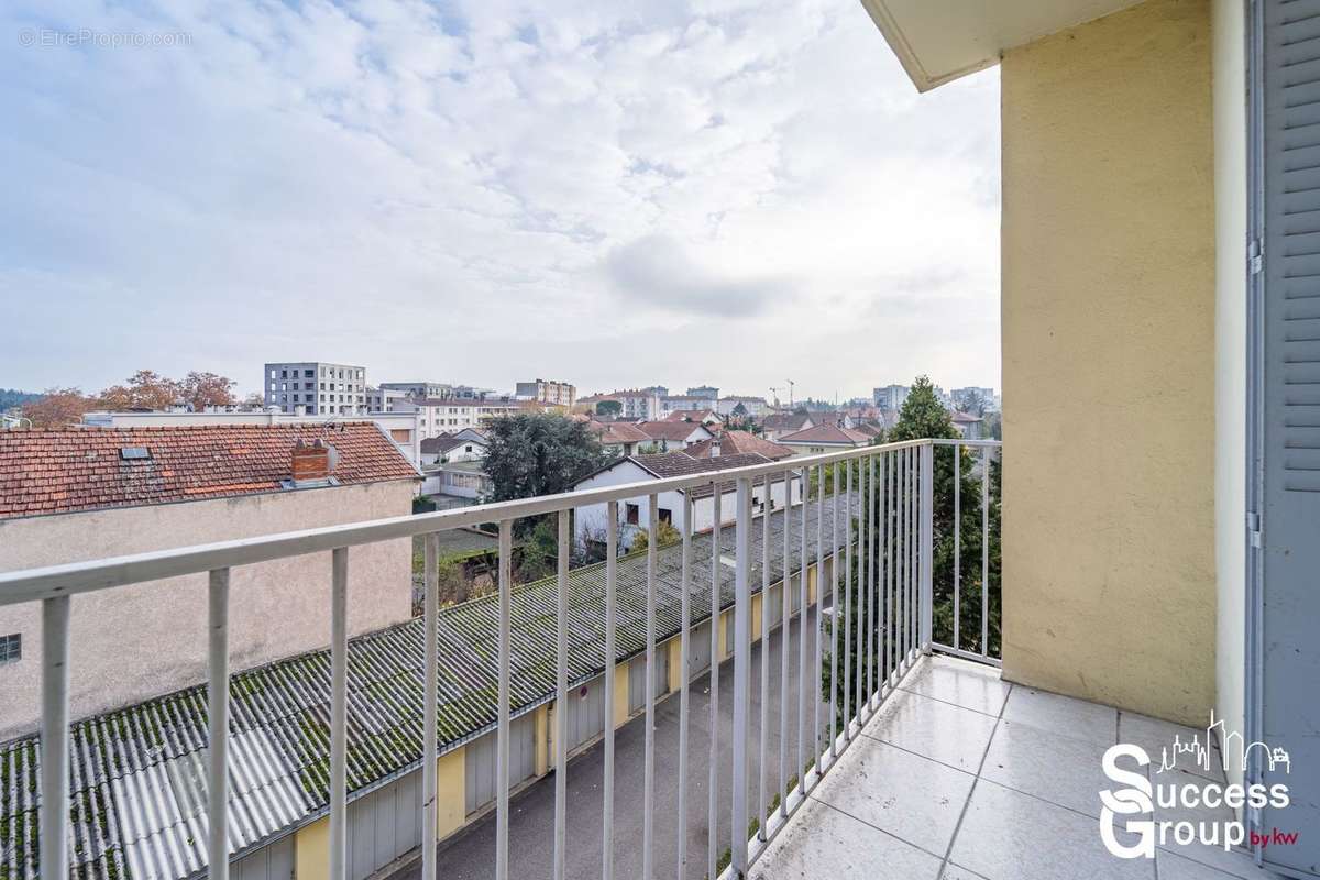 Appartement à LYON-8E