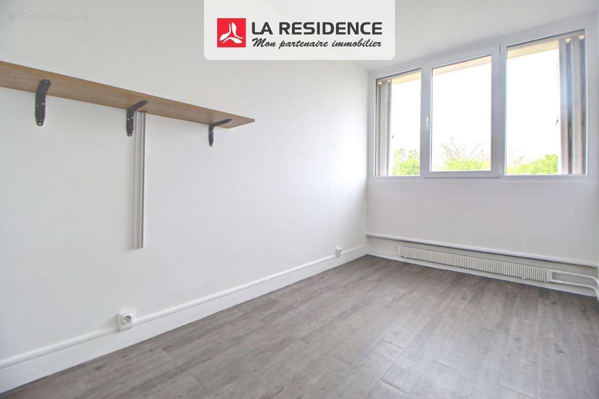 Appartement à VERNEUIL-SUR-SEINE