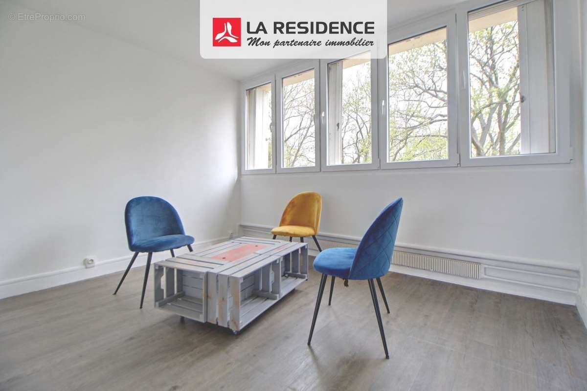 Appartement à VERNEUIL-SUR-SEINE