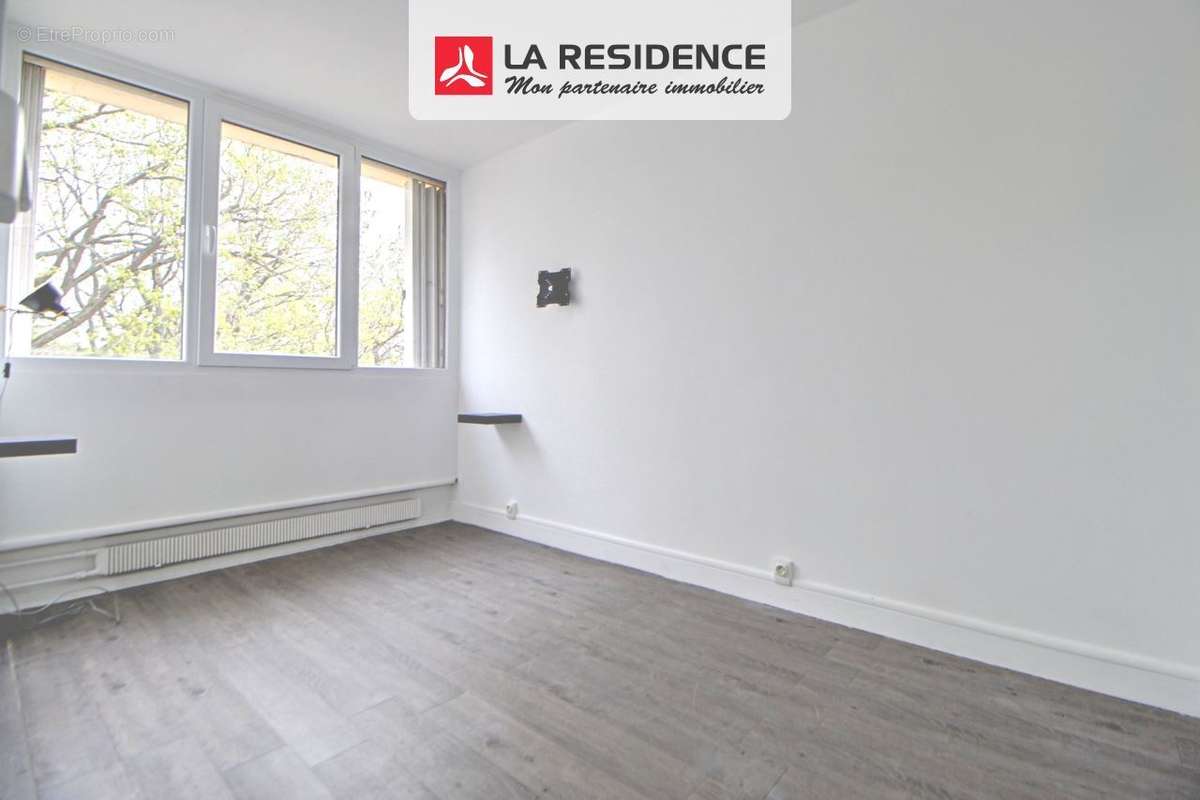 Appartement à VERNEUIL-SUR-SEINE