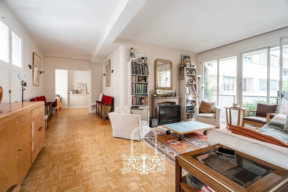 Appartement à PARIS-17E