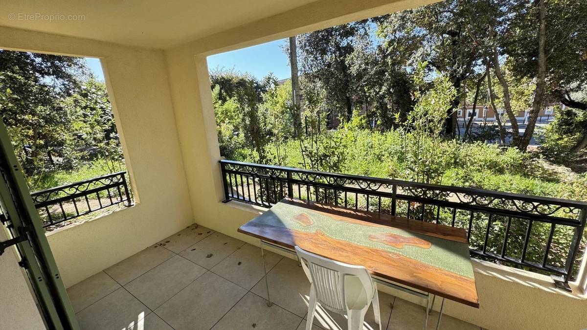 Appartement à ROQUEFORT-LES-PINS