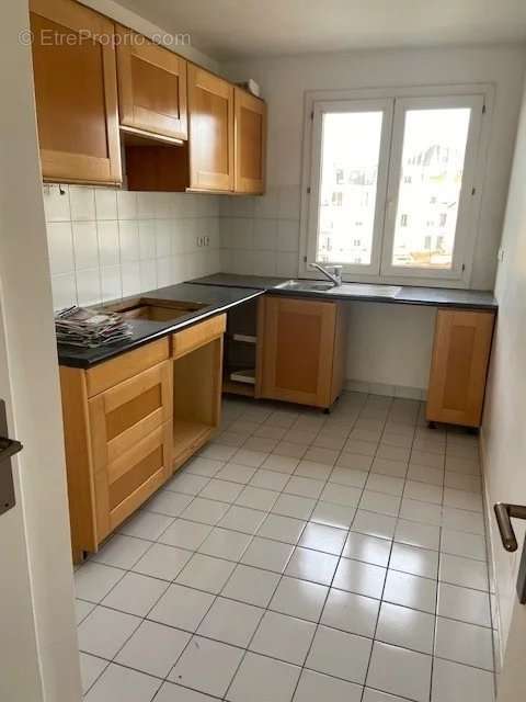 Appartement à LA GARENNE-COLOMBES