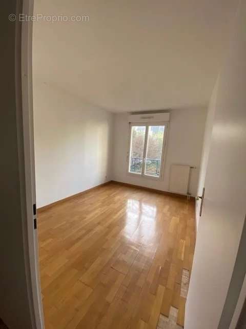 Appartement à LA GARENNE-COLOMBES