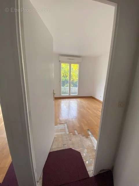 Appartement à LA GARENNE-COLOMBES