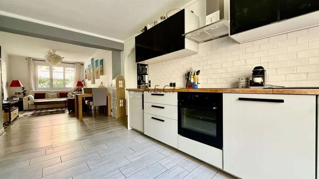 Appartement à ASNIERES-SUR-SEINE