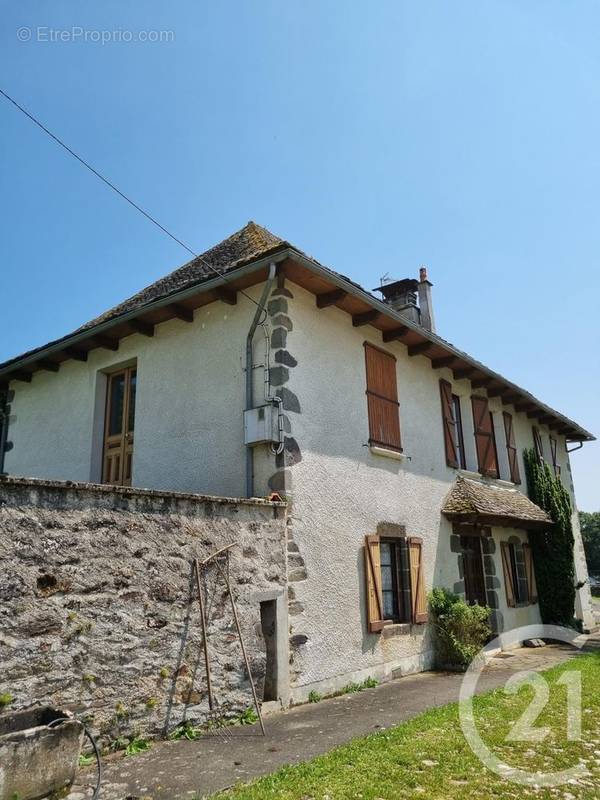 Maison à SAINT-ILLIDE