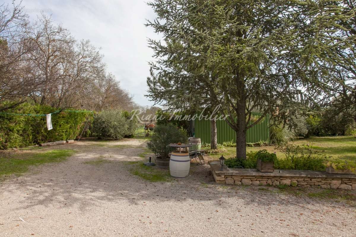 Maison à CABRIERES-D&#039;AVIGNON