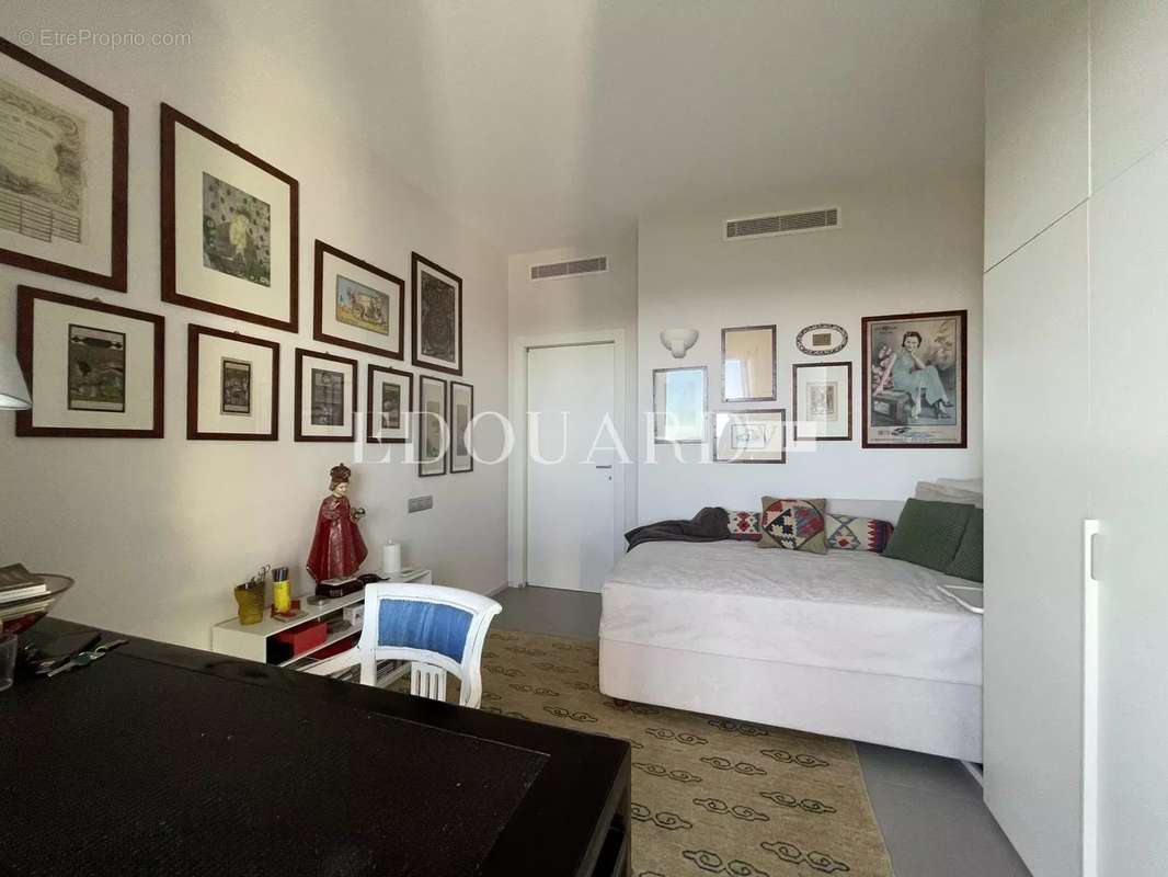 Appartement à ROQUEBRUNE-CAP-MARTIN