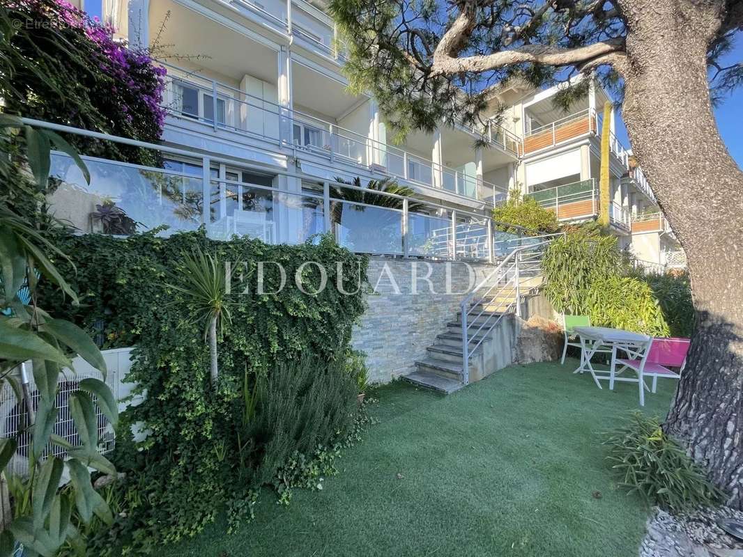 Appartement à ROQUEBRUNE-CAP-MARTIN