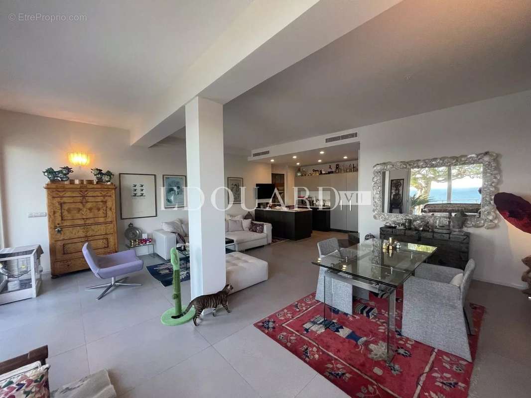 Appartement à ROQUEBRUNE-CAP-MARTIN