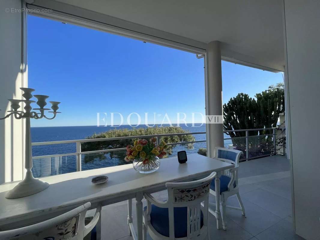 Appartement à ROQUEBRUNE-CAP-MARTIN