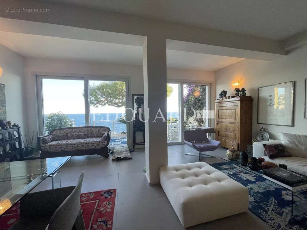 Appartement à ROQUEBRUNE-CAP-MARTIN