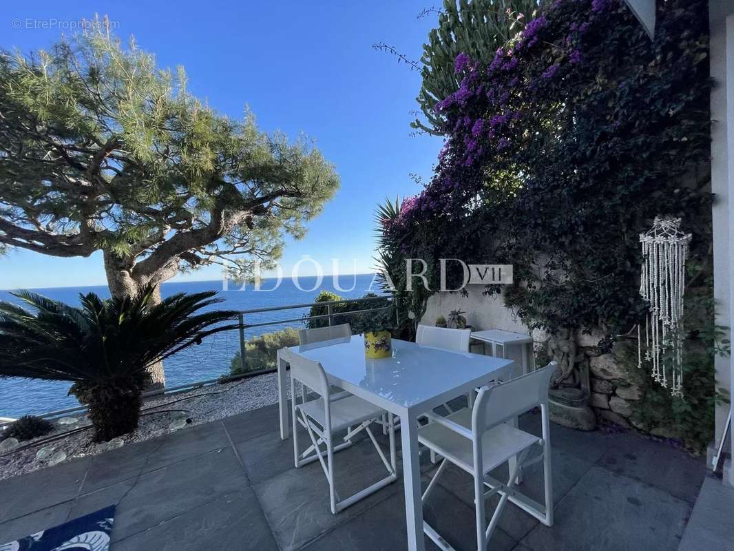 Appartement à ROQUEBRUNE-CAP-MARTIN