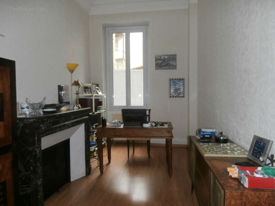 Appartement à MARSEILLE-6E