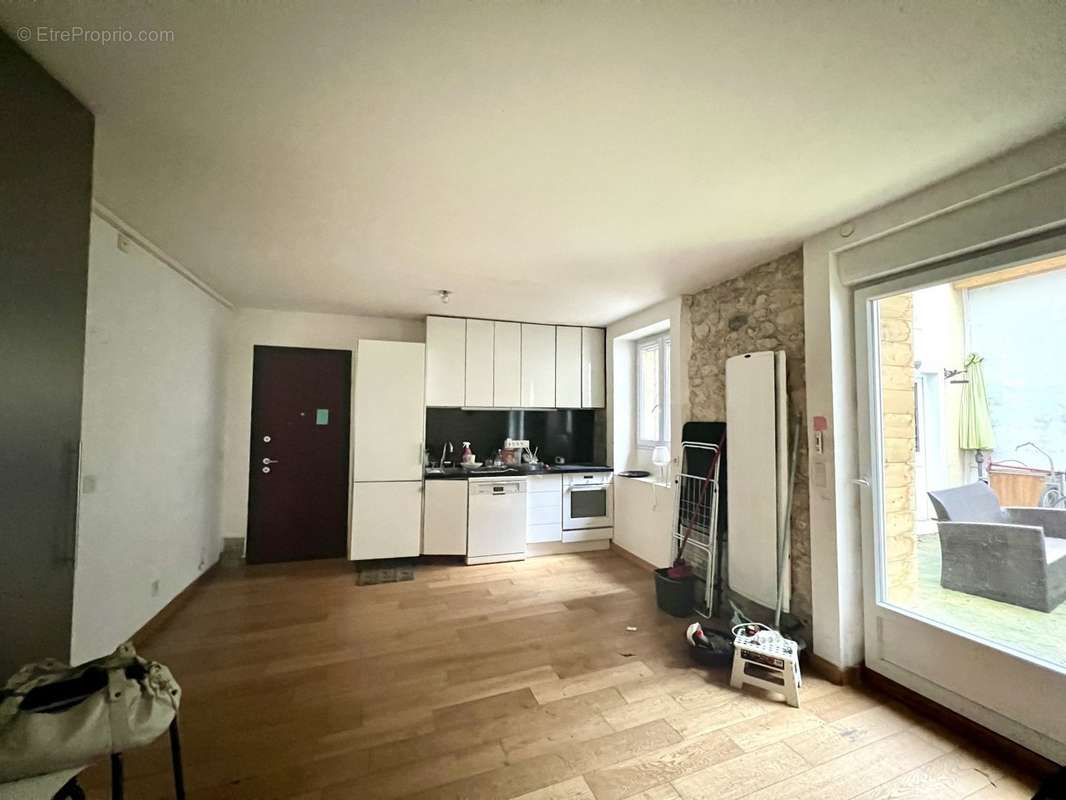 Appartement à PARIS-14E